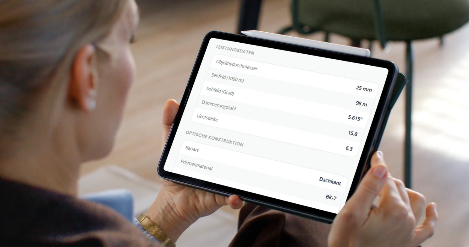 Tablet mit Fernglas-Datenblatt